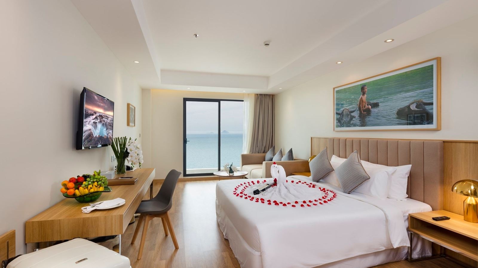 rooms-nagar-ocean-view-with-balcony