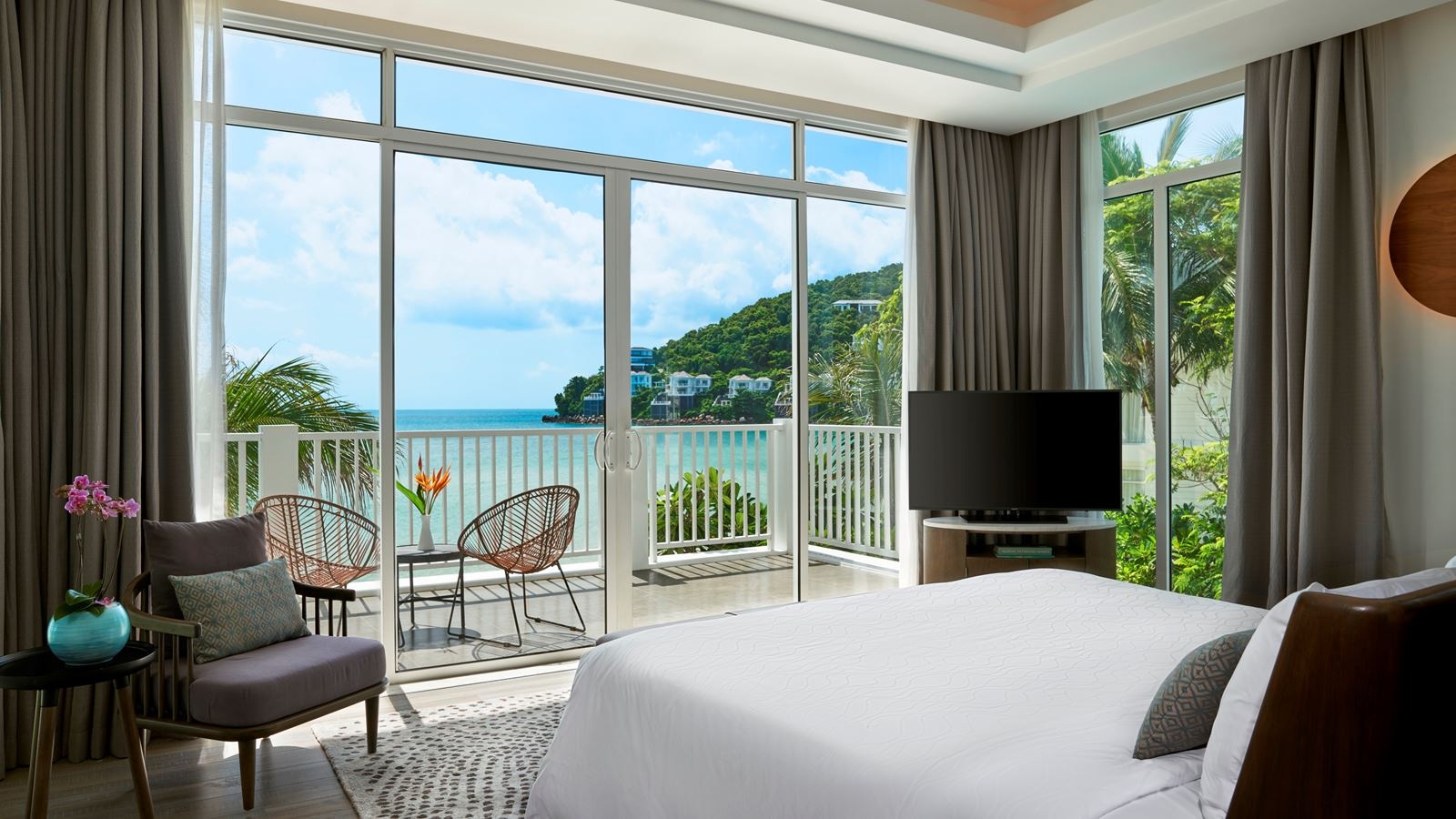 rooms-beachfront-villa-1-bedroom