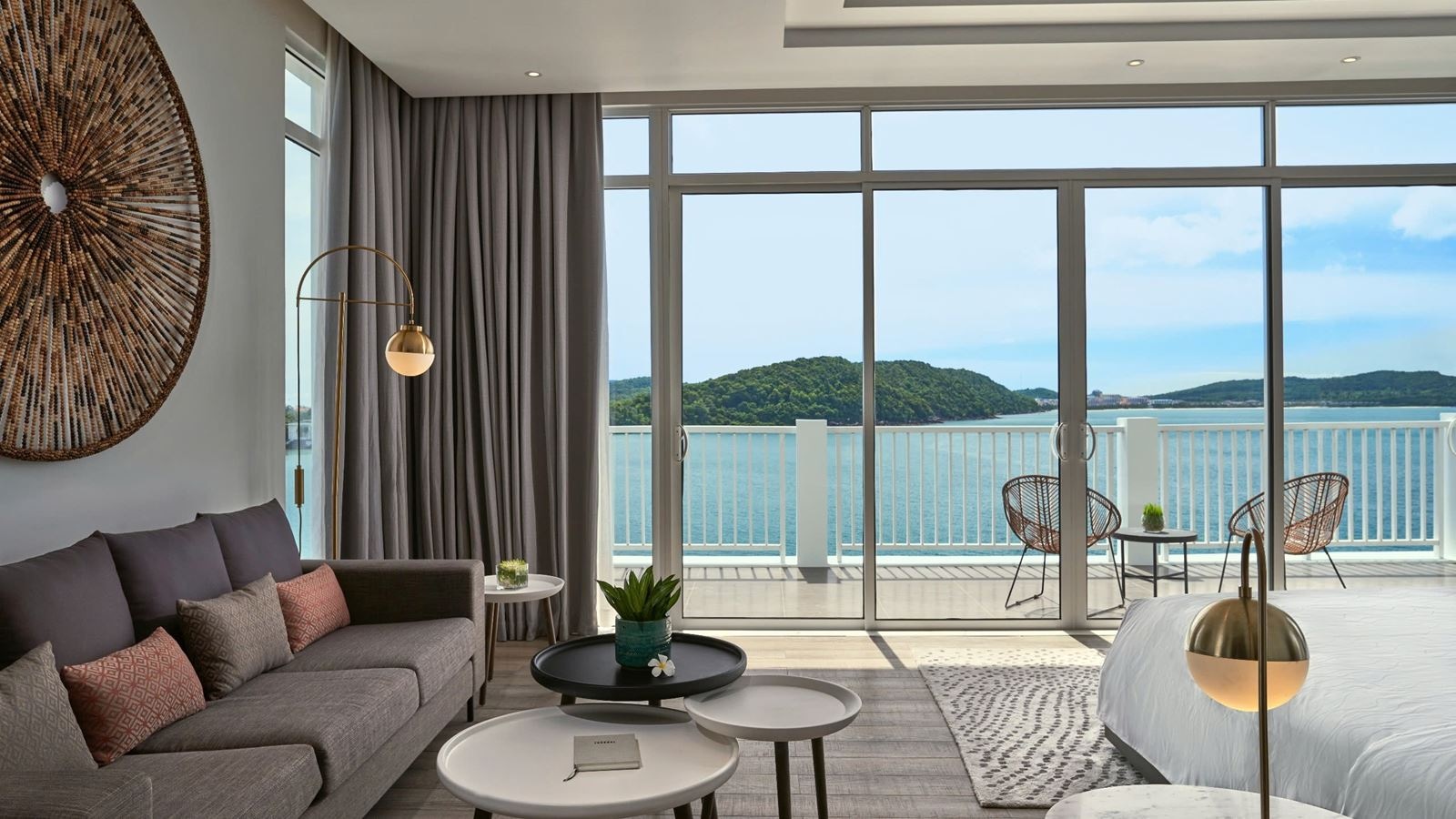 rooms-on-the-rock-villa-4-bedrooms