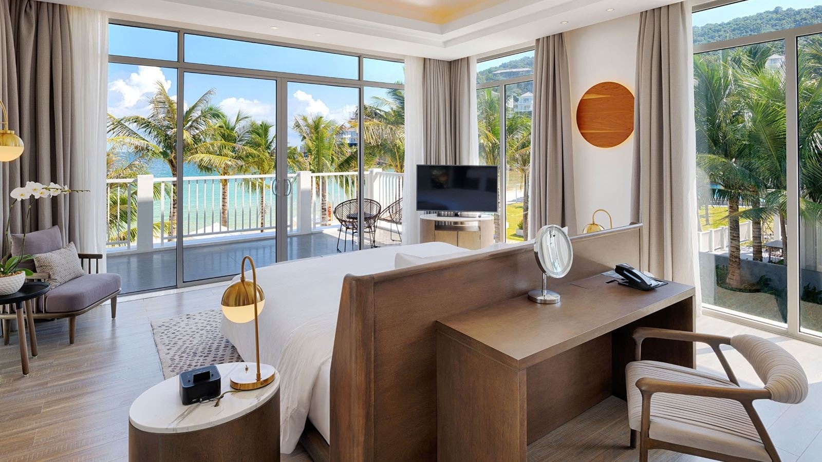 rooms-beachfront-villa-2-bedrooms