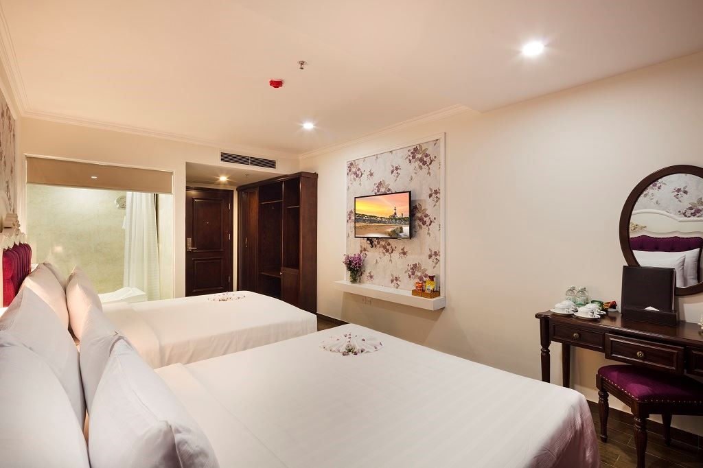 rooms-room-senior-dbltwn-with-balcony