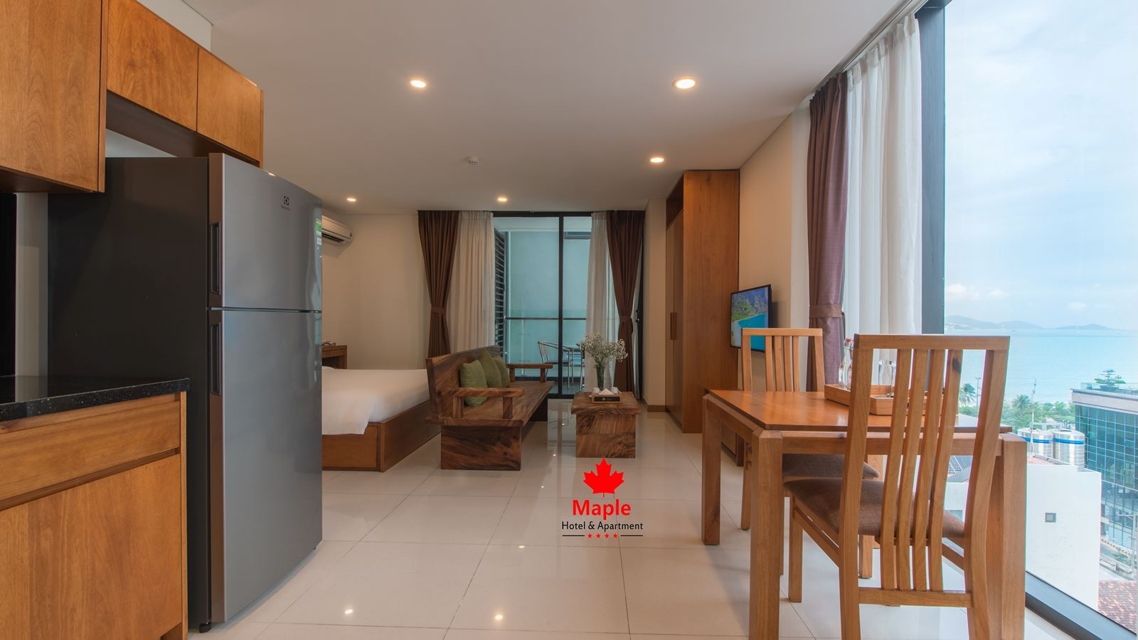 rooms-studio-city-view