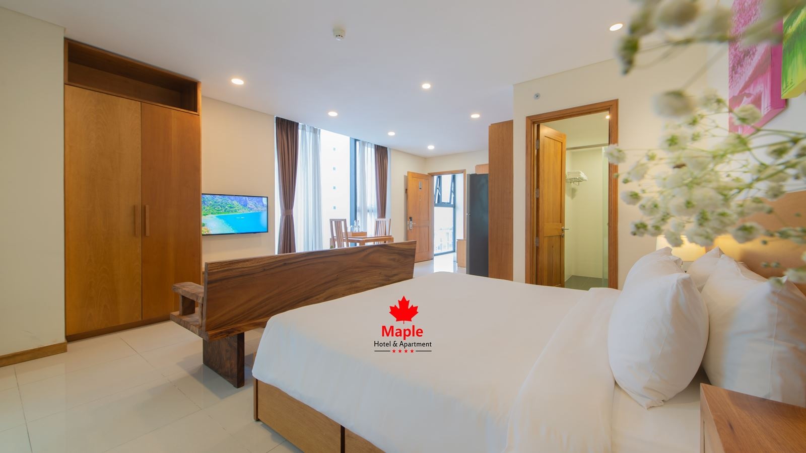 rooms-studio-city-view