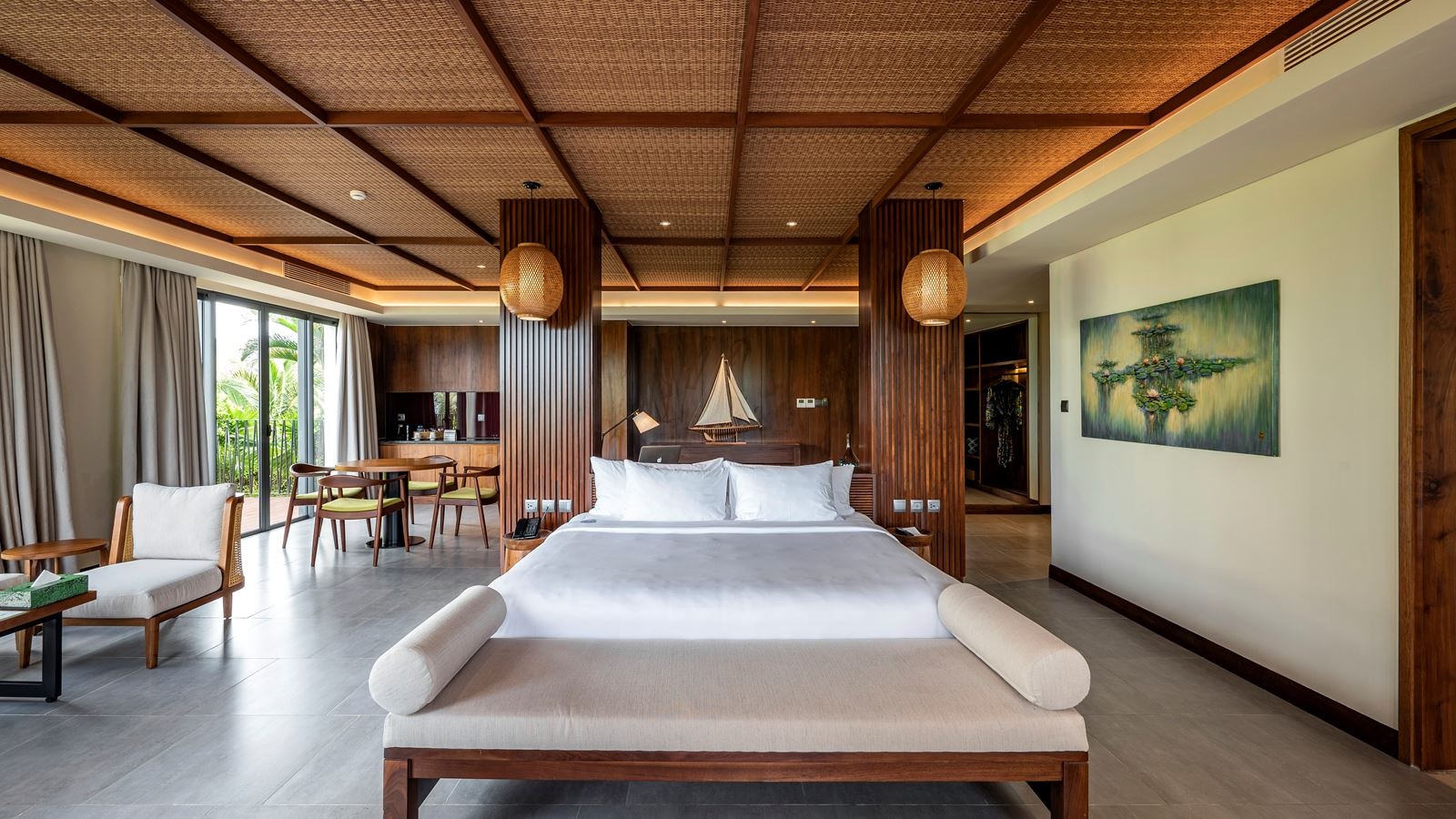 rooms-moonrise-suite-with-balcony-child-without-extra-bed