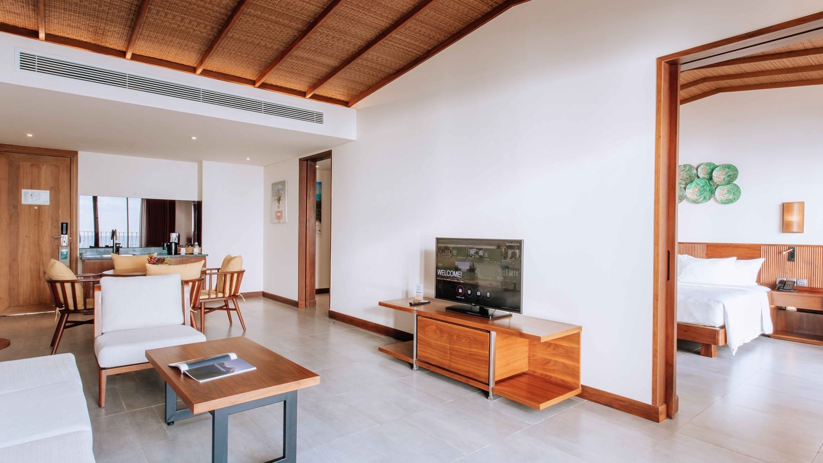 rooms-executive-suite-with-balcony