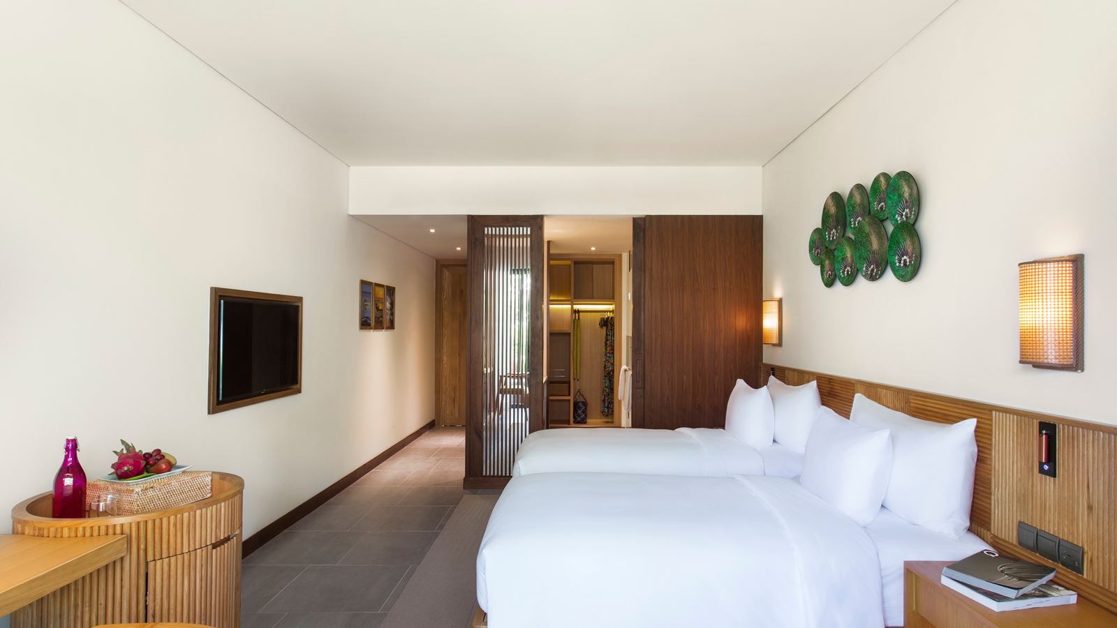 rooms-deluxe-pool-view-child-without-extra-bed