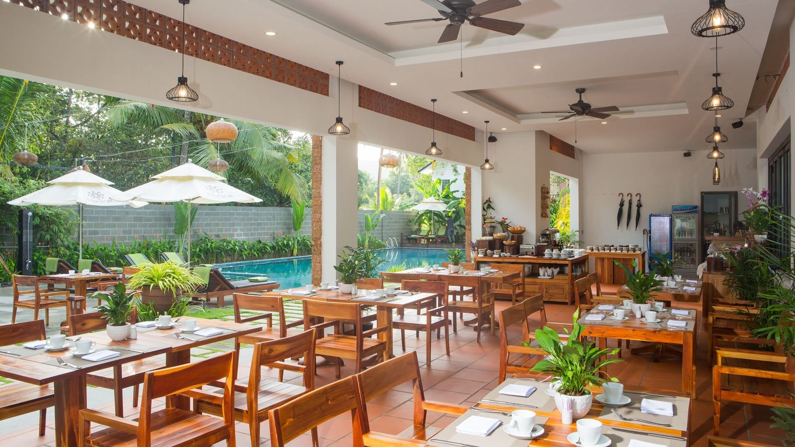 restaurants-nadine-restaurant