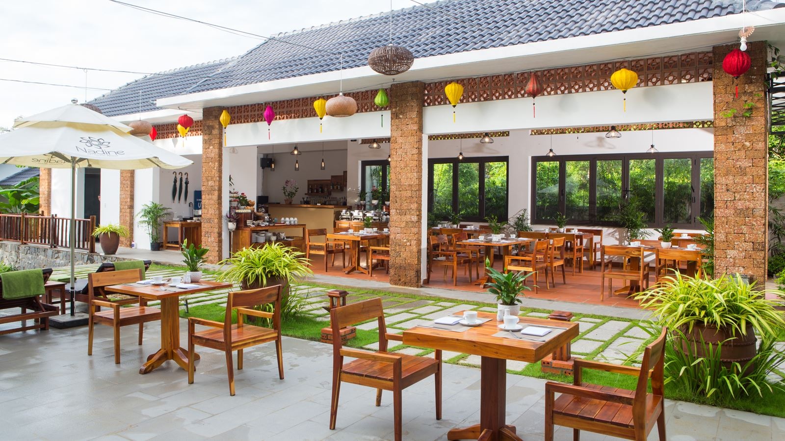 restaurants-nadine-restaurant