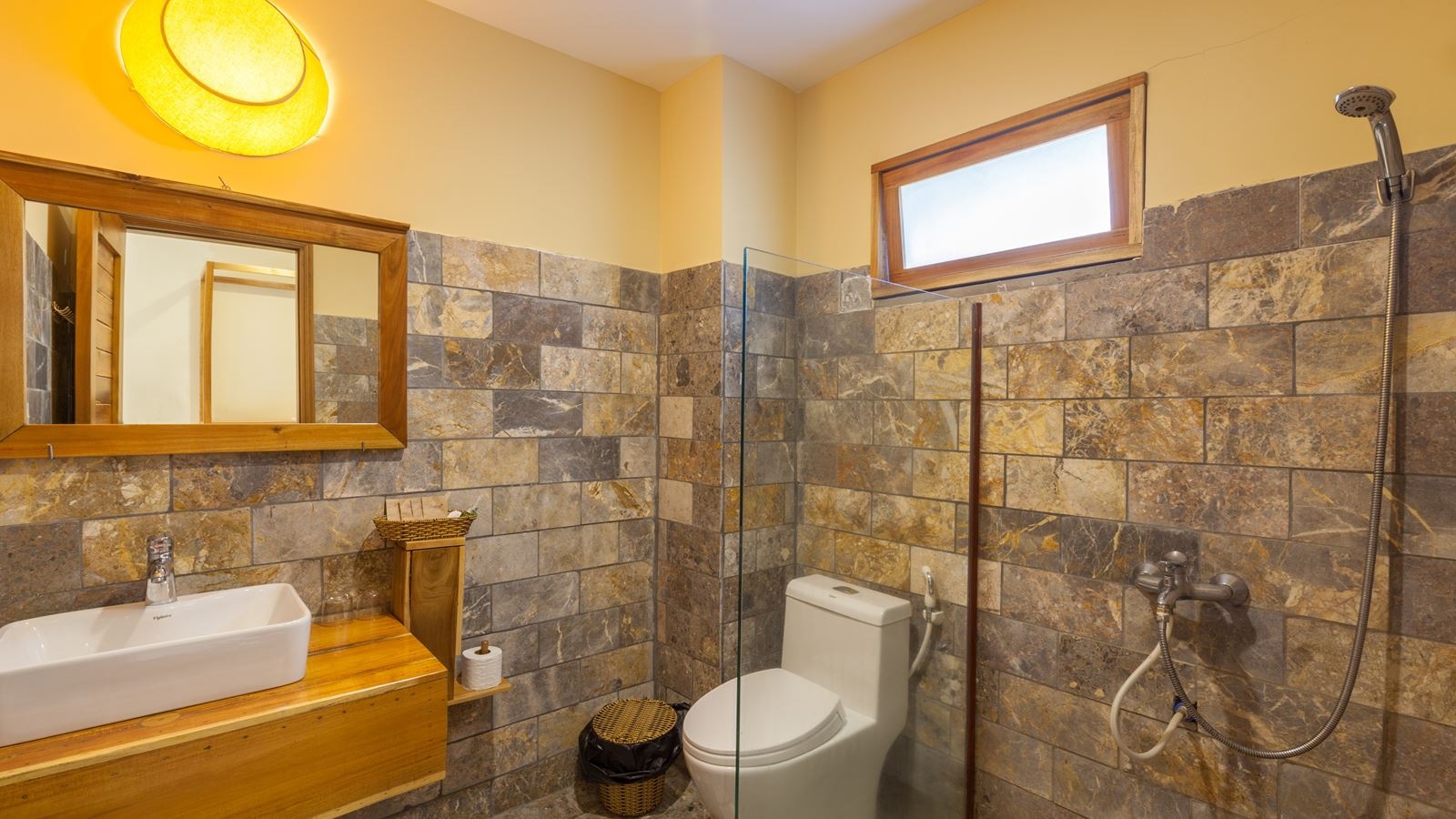 rooms-room-superior-triple