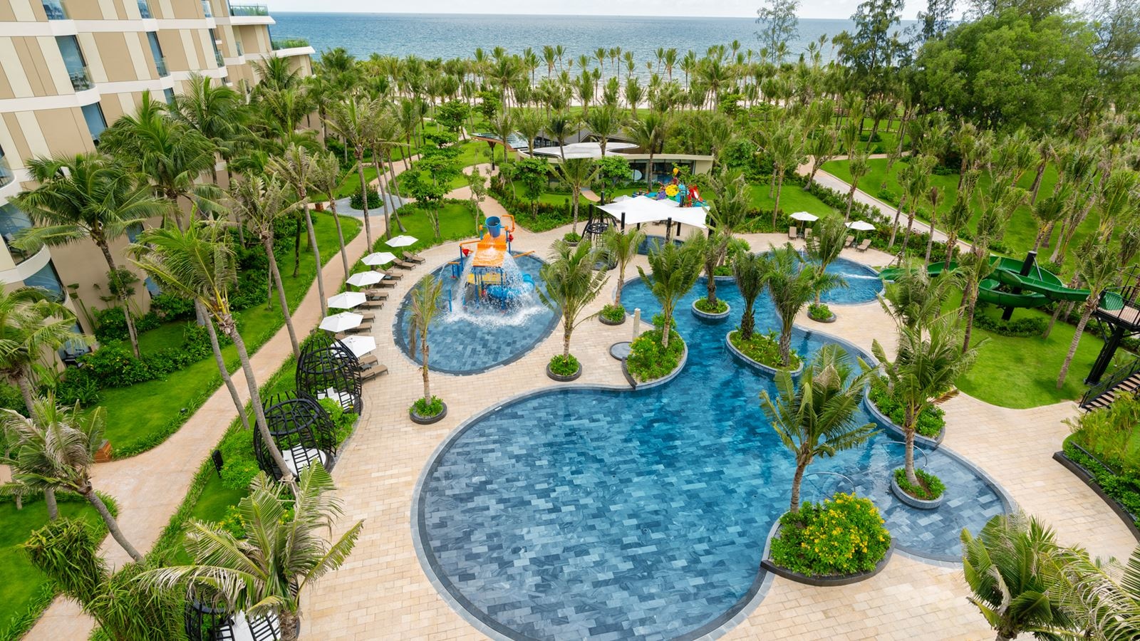 water-park-outdoor-pool