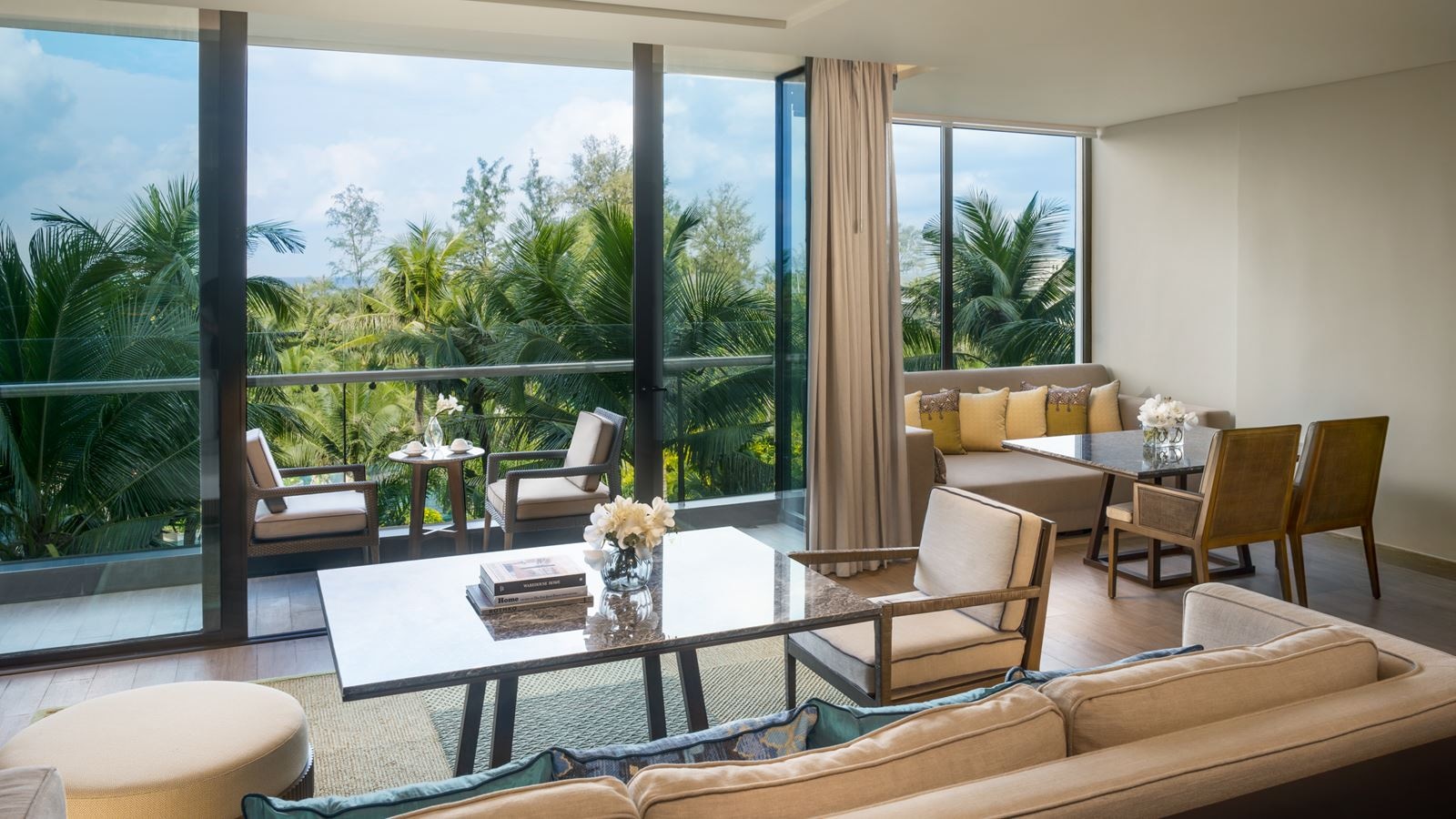 rooms-1-king-1-single-2bedroom-residence