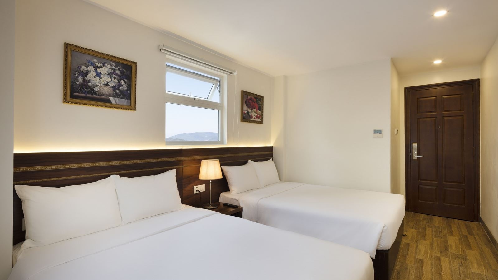 rooms-deluxe-city-view