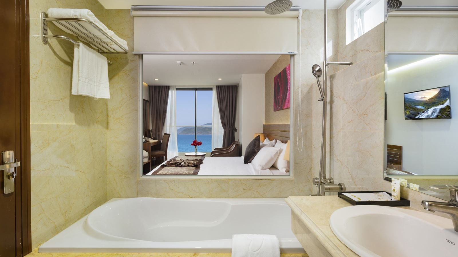 rooms-ocean-view-balcony-executive