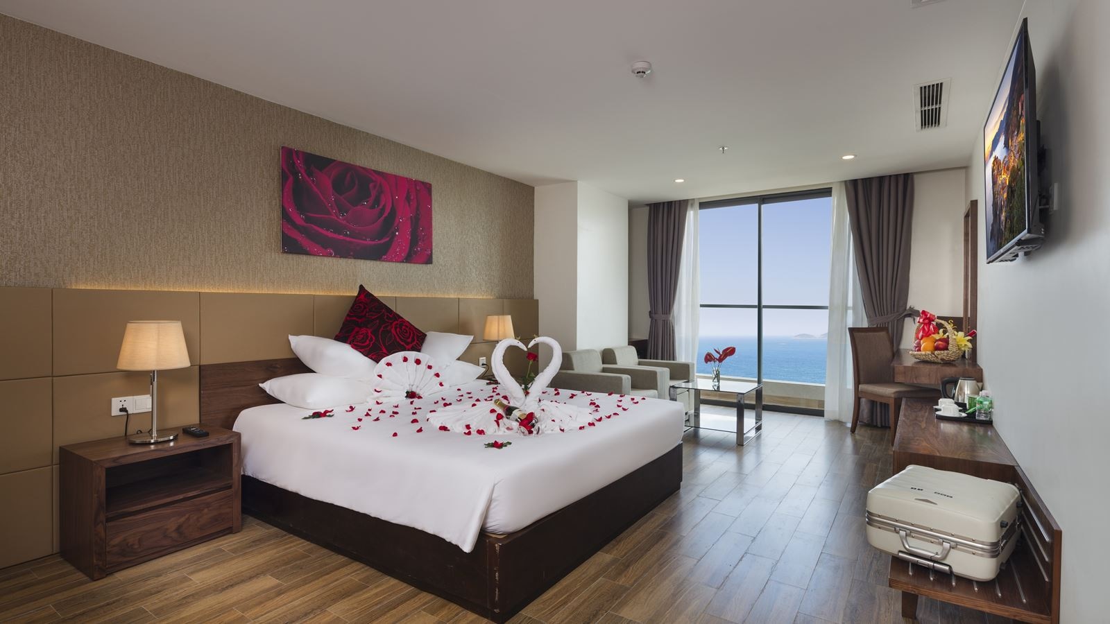 rooms-ocean-view-balcony-sea-pearl-suite
