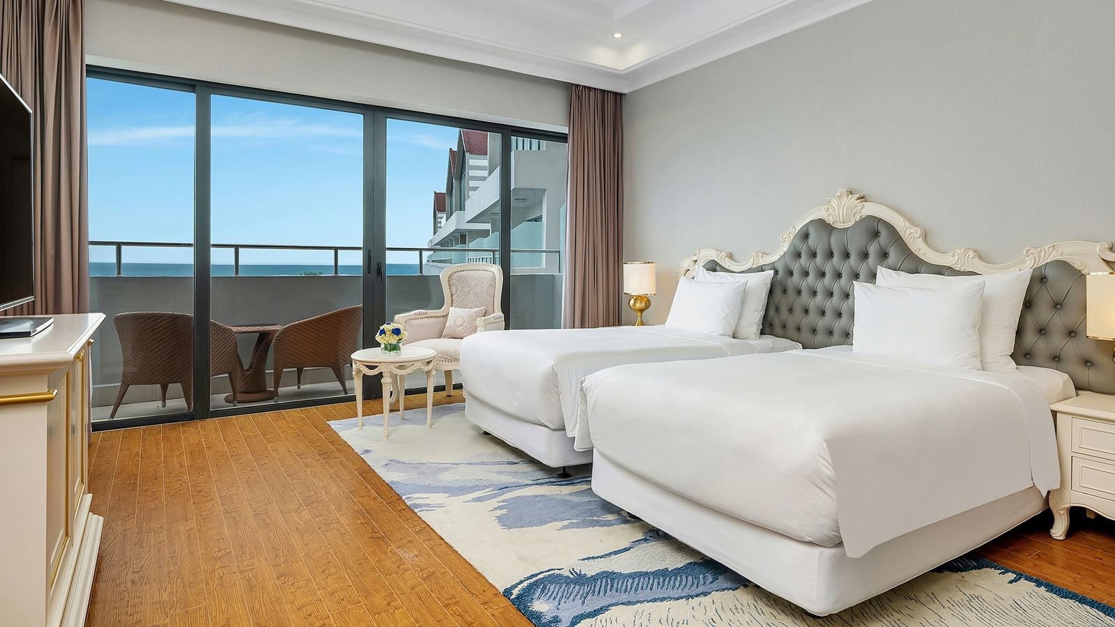 rooms-deluxe-sea-view