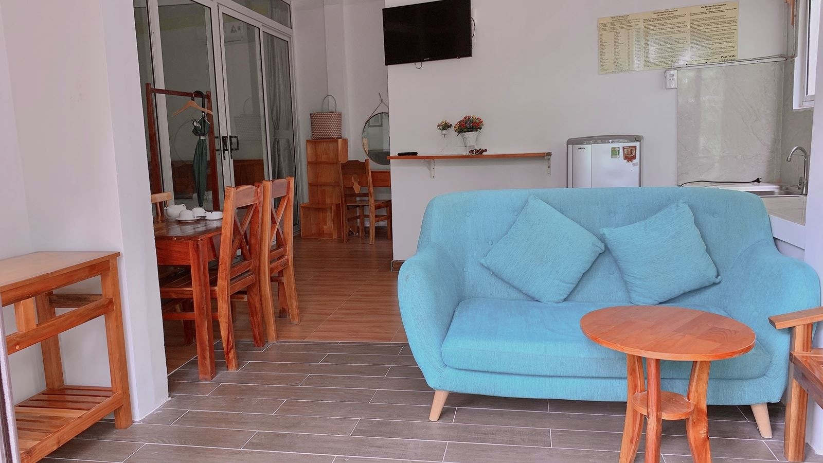 rooms-bungalow-family-gardenview-with-terrace