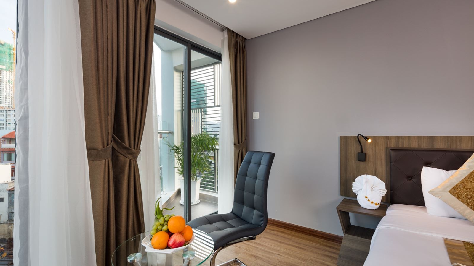 rooms-senior-deluxe-room