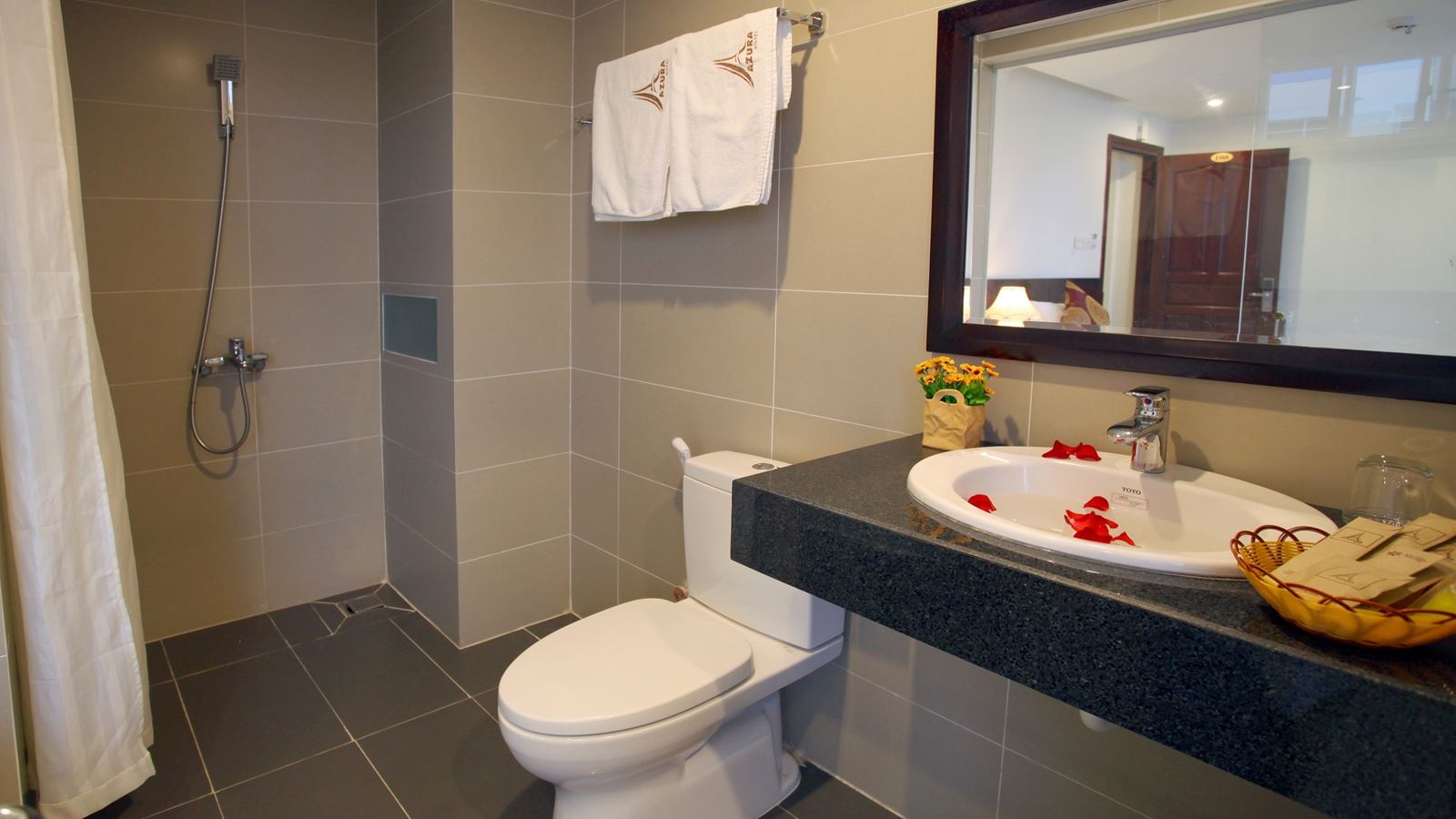 rooms-superior-balcony