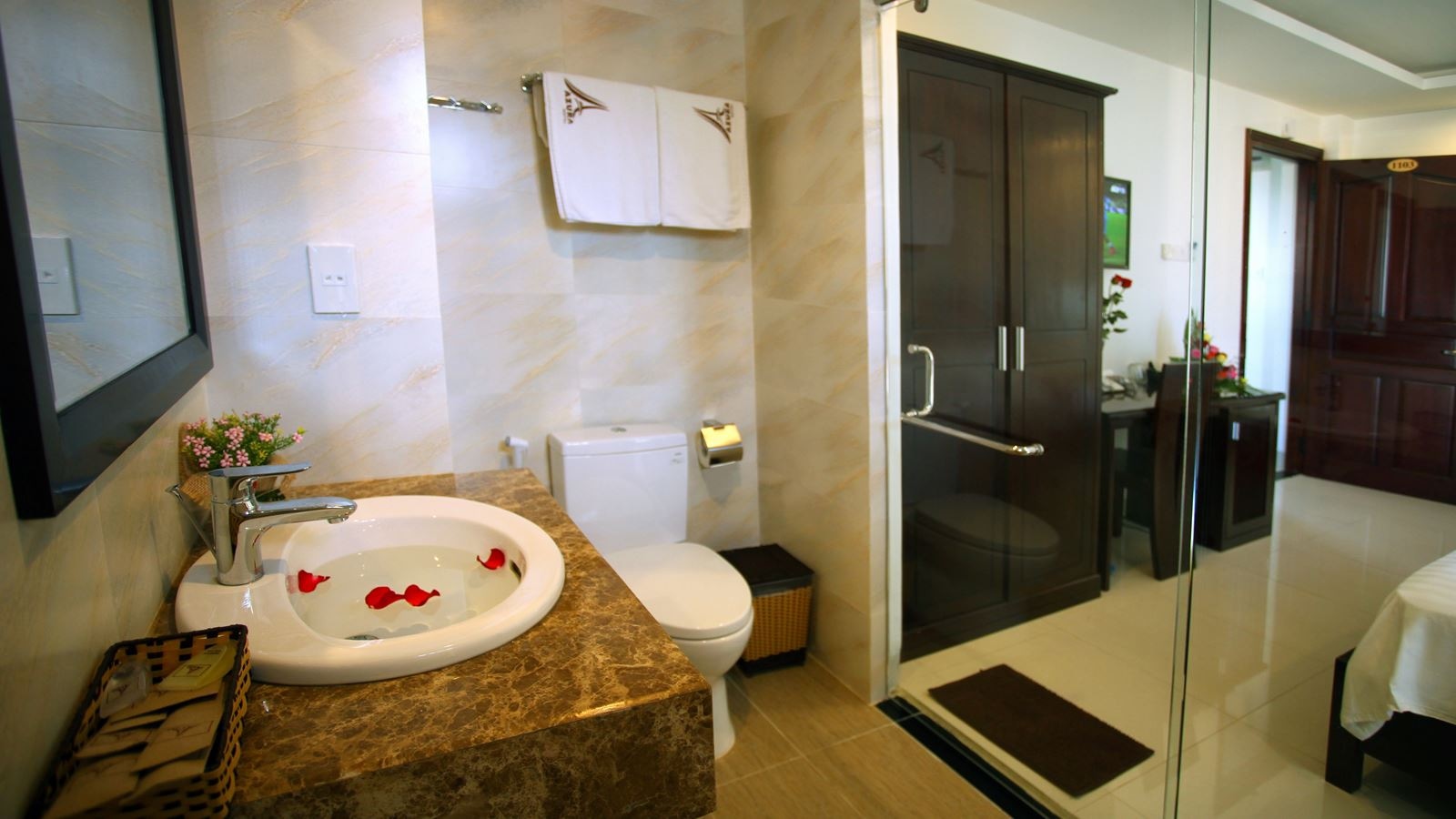 rooms-superior-balcony