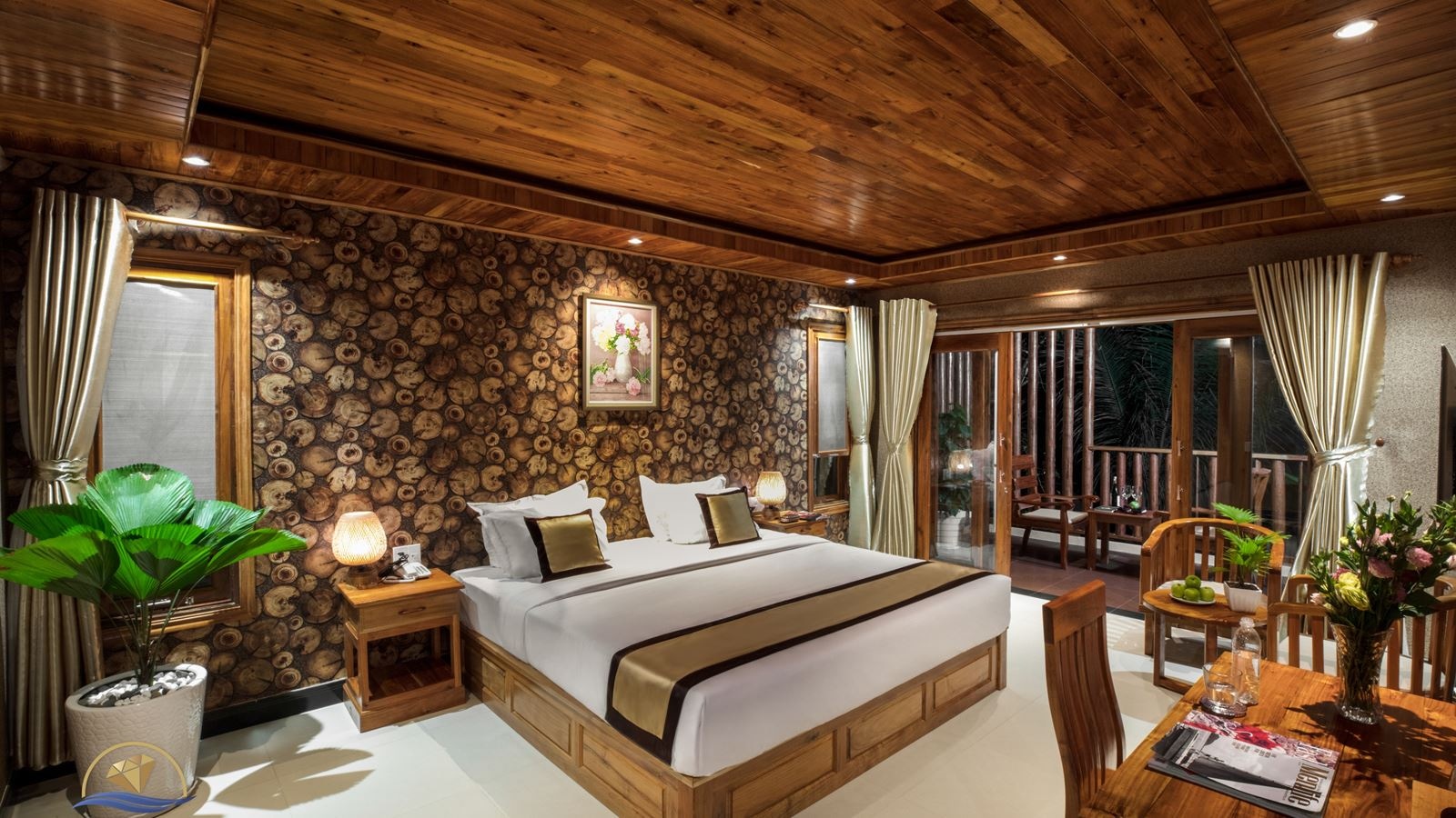 rooms-deluxe-pool-view-with-balcony