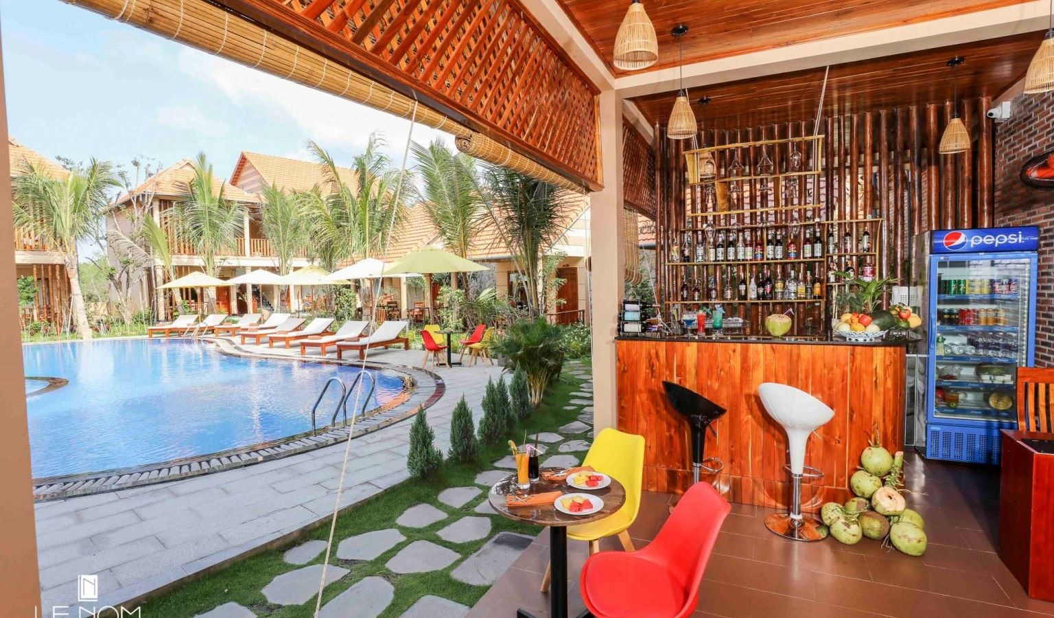 bars-golden-topaz-bar