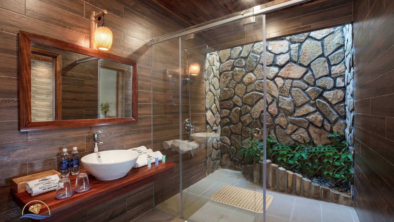 rooms-superior-with-balcony