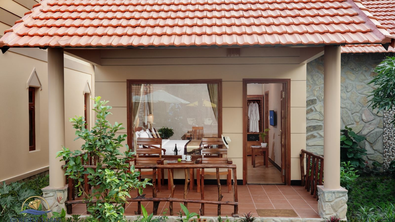 rooms-superior-with-balcony