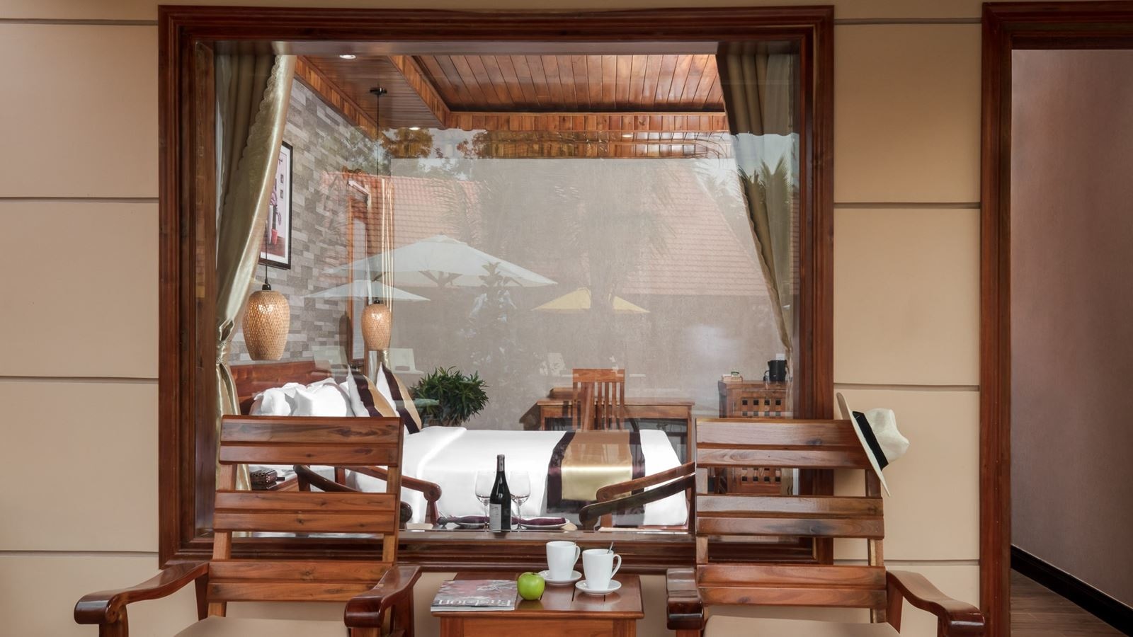 rooms-superior-with-balcony