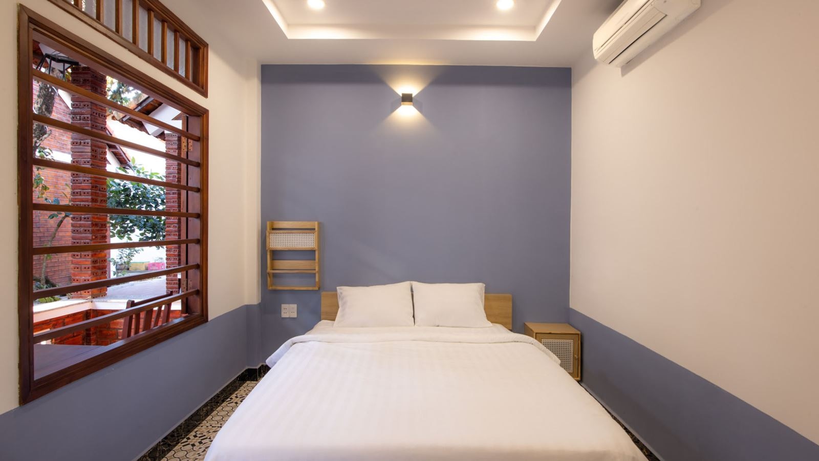 rooms-bungalow-double-garden-view-balcony