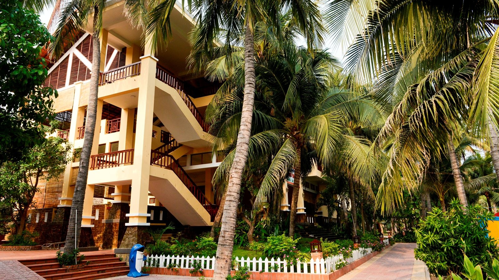 general-main-building