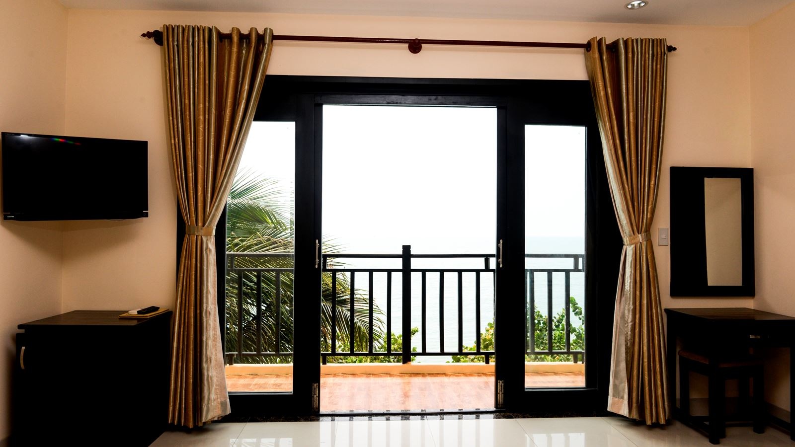 rooms-deluxe-sea-view