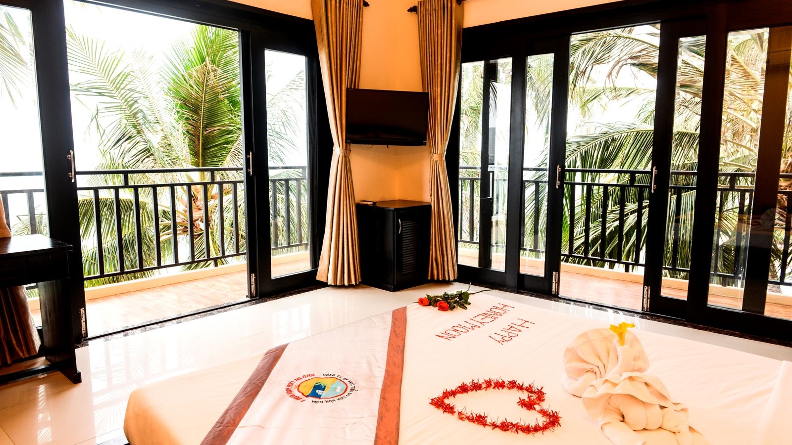 rooms-deluxe-sea-view