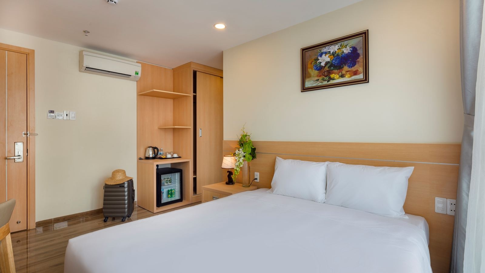 rooms-superior-city-view