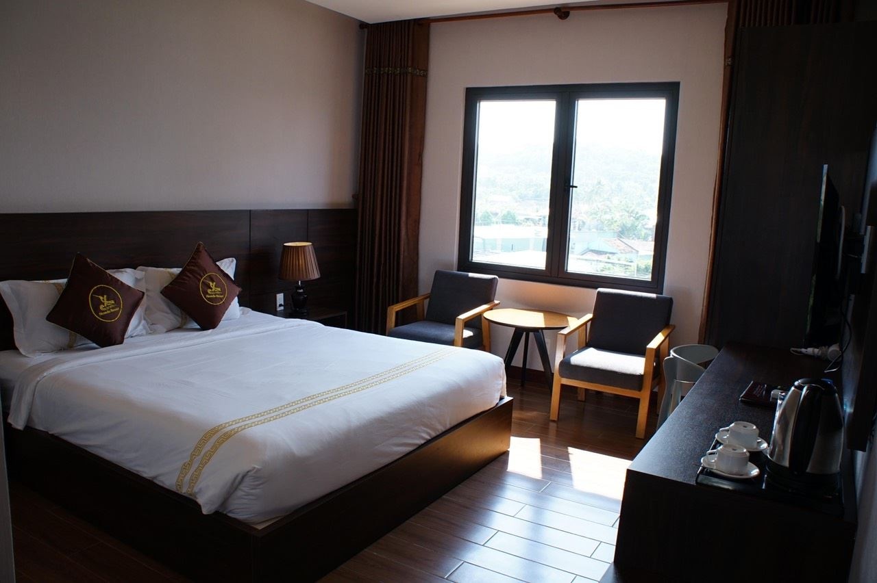 rooms-bungalow-pool-view