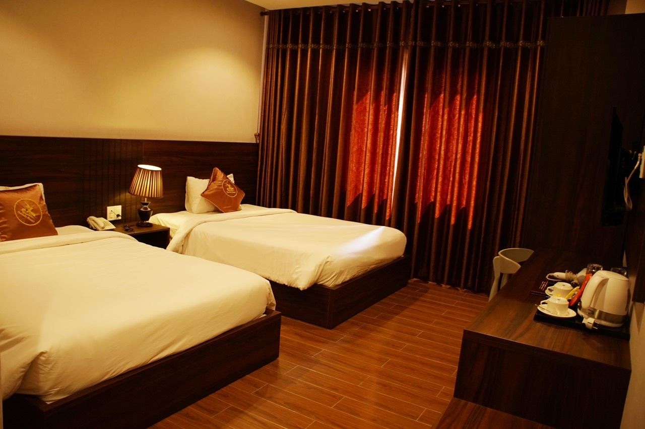 rooms-deluxe-twin-room-city-view