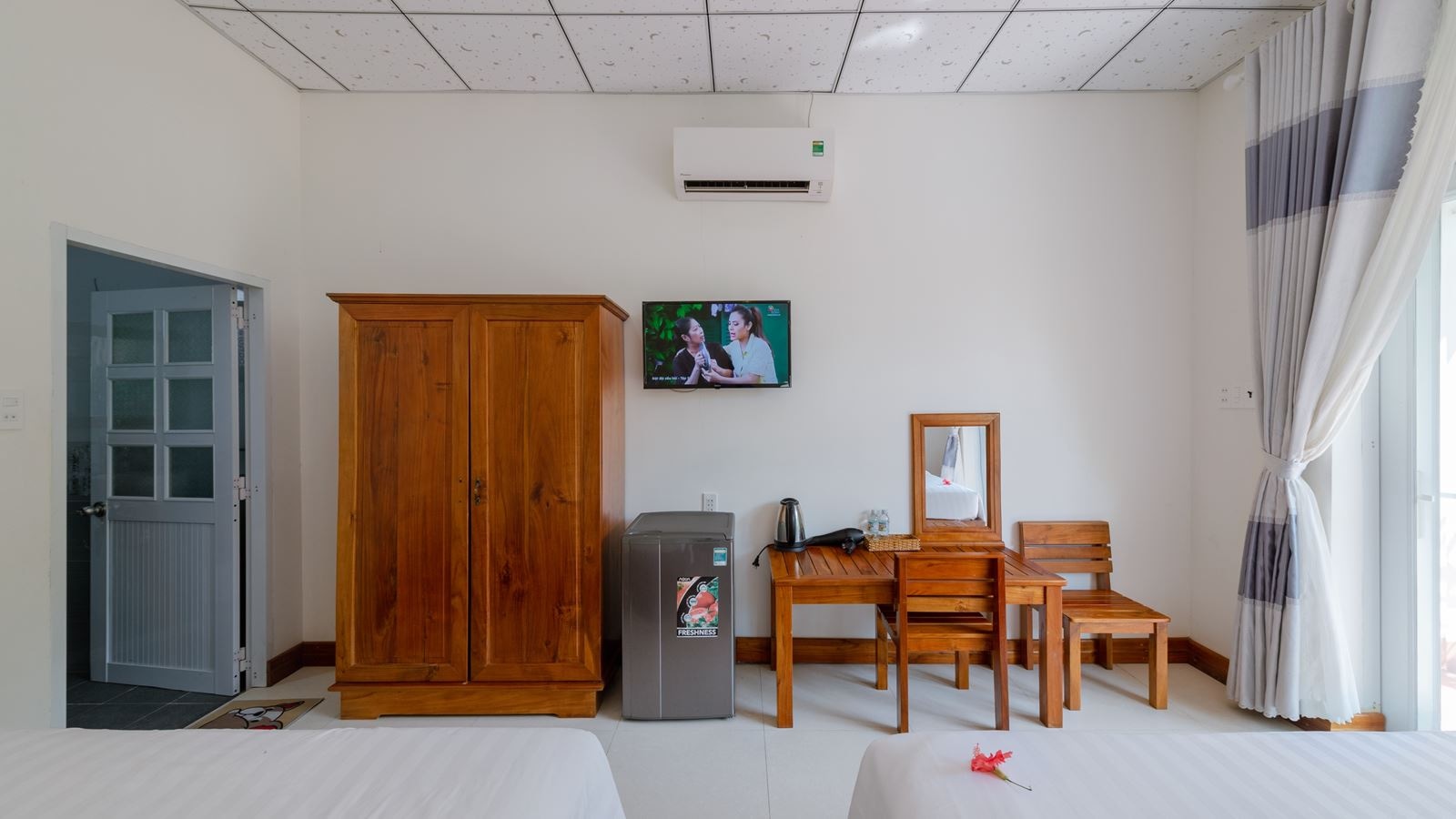 rooms-deluxe-bungalow-with-terrace