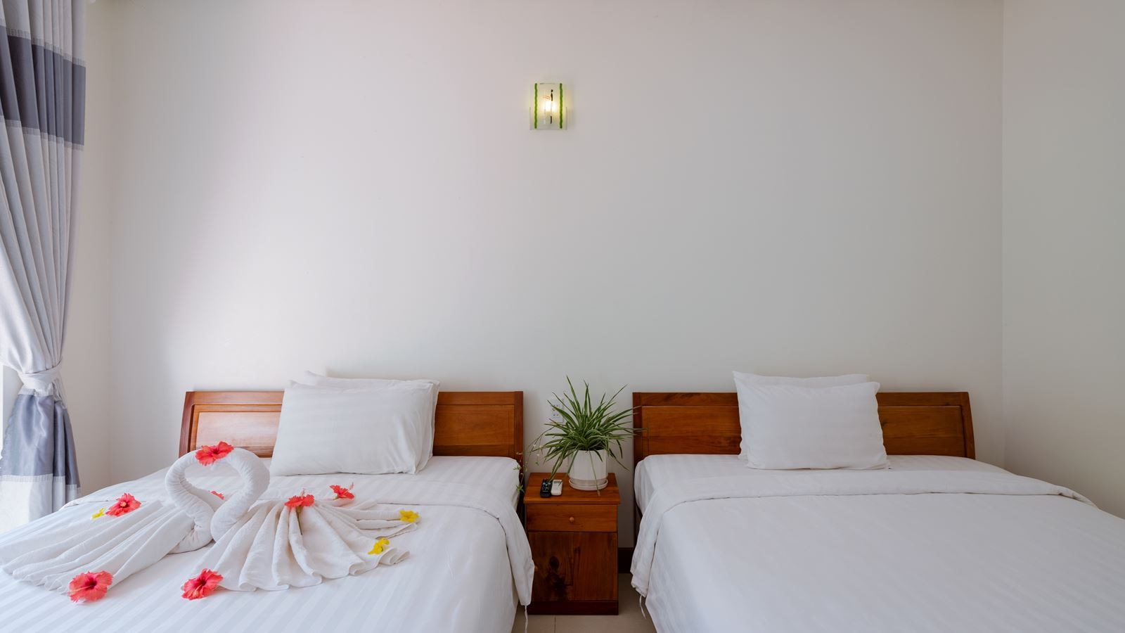 rooms-deluxe-bungalow-with-terrace