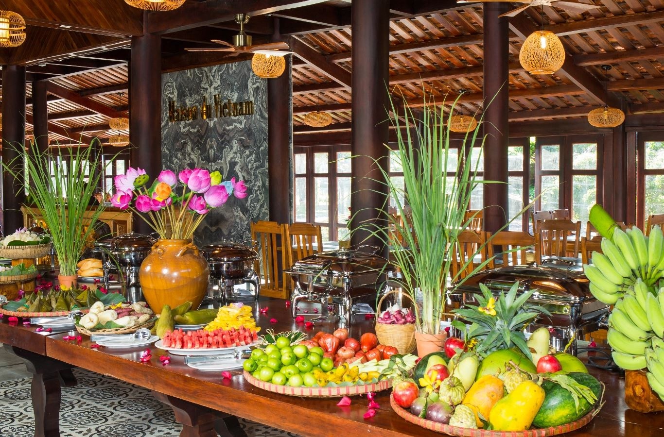 restaurants-restaurant