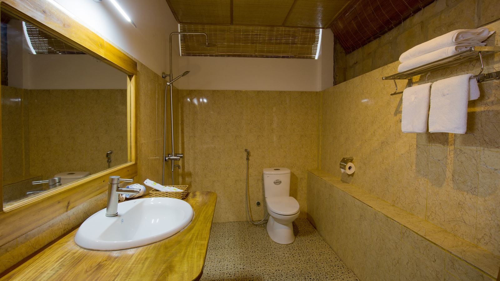 rooms-beach-front-bungalow