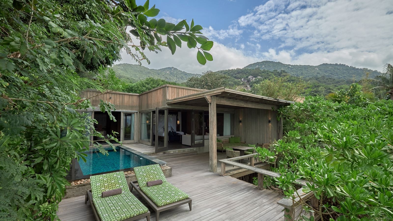 rooms-beachfront-pool-villa