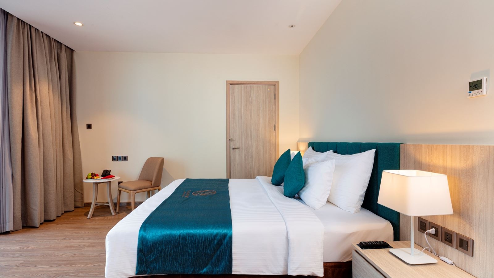 rooms-premium-deluxe-balcony