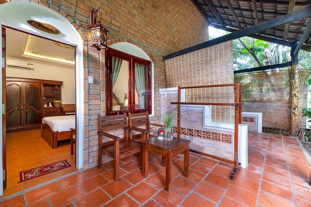 rooms-superior-garden-view-with-balcony