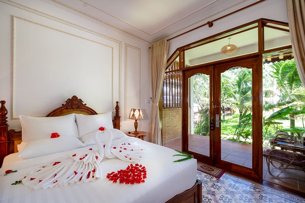 rooms-deluxe-partial-sea-view-with-balcony-child-without-extra-bed
