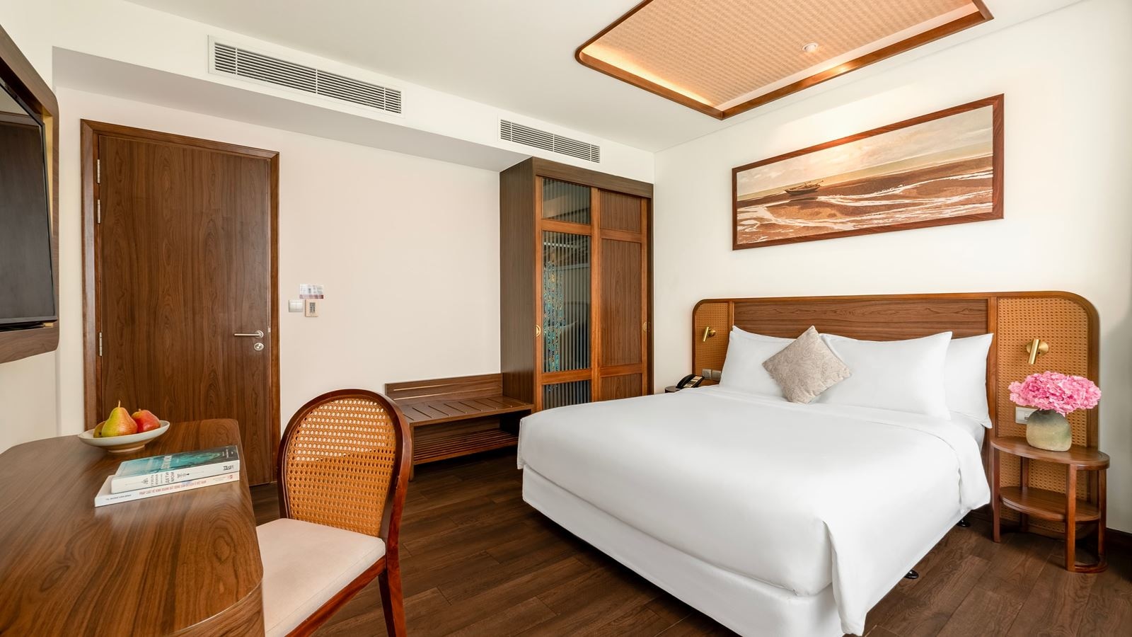 rooms-grande-suite-3-bedrooms-sea-view