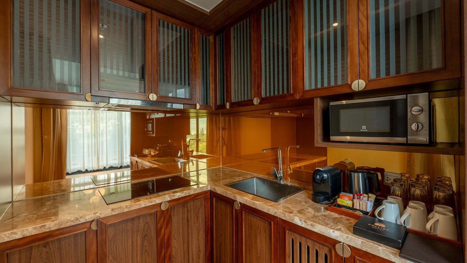 rooms-grande-suite-3-bedrooms-sea-view