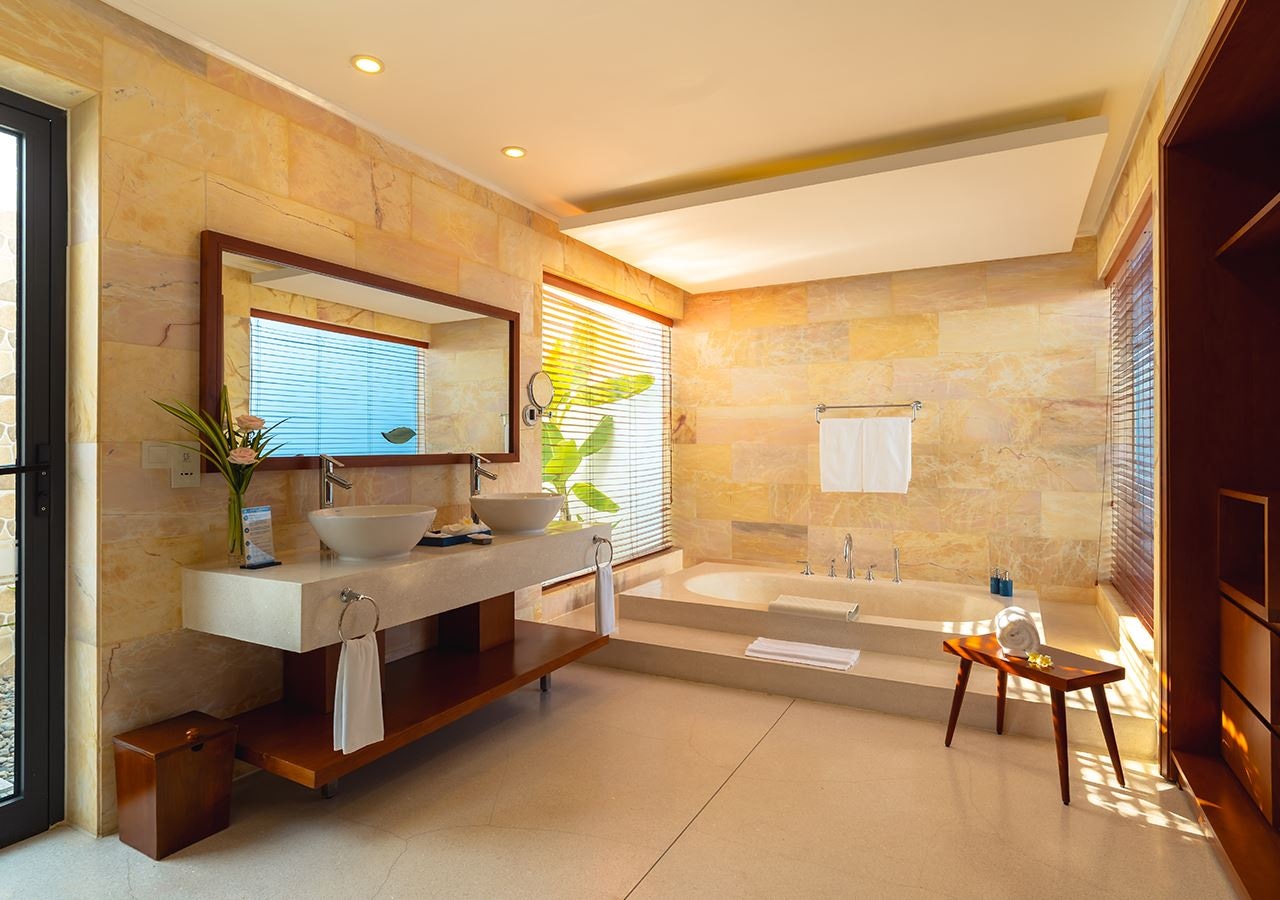 rooms-beachfront-pool-villa