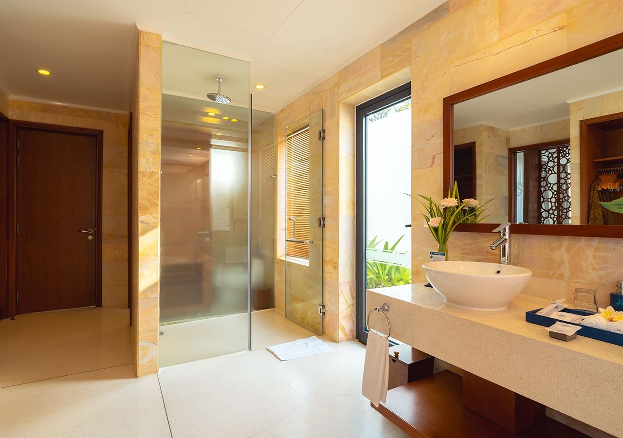 rooms-beachfront-pool-villa-child-without-extra-bed