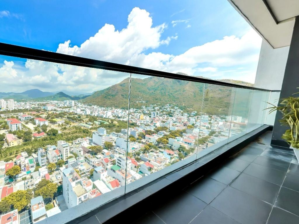 rooms-superior-citymoutain-view-with-balcony-child-without-extra-bed