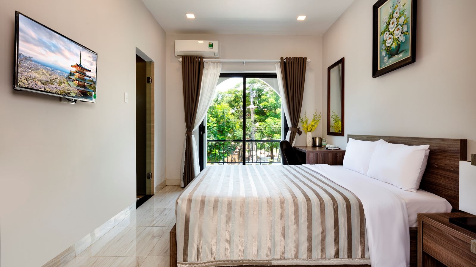 rooms-room-deluxe-double