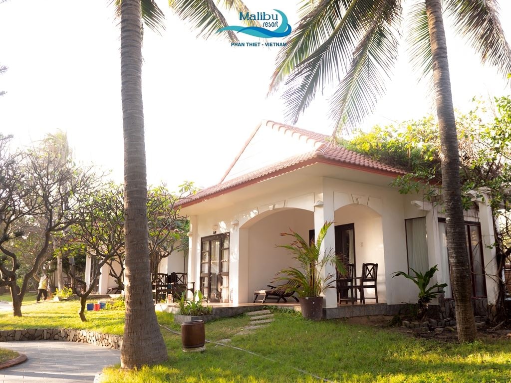 rooms-bungalow-garden-view